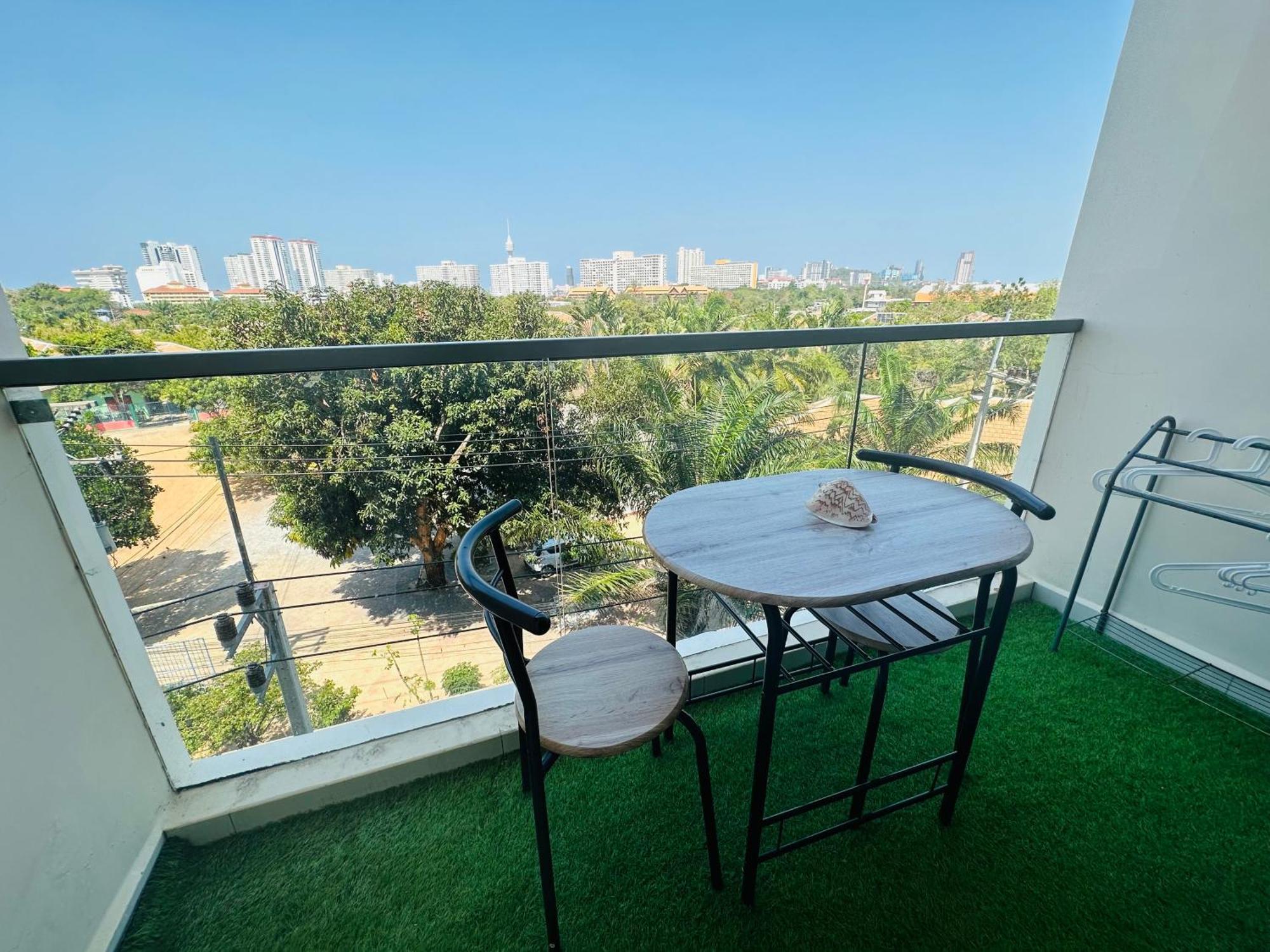 Laguna Beach Resort 2-Loft Room Garden View Джомтиен Бийч Екстериор снимка